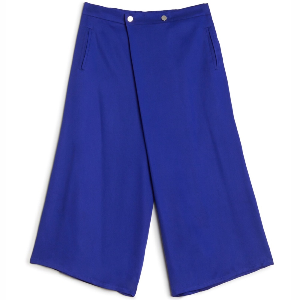 Priscilla Ono x ELOQUII Cross Front Crop Pant